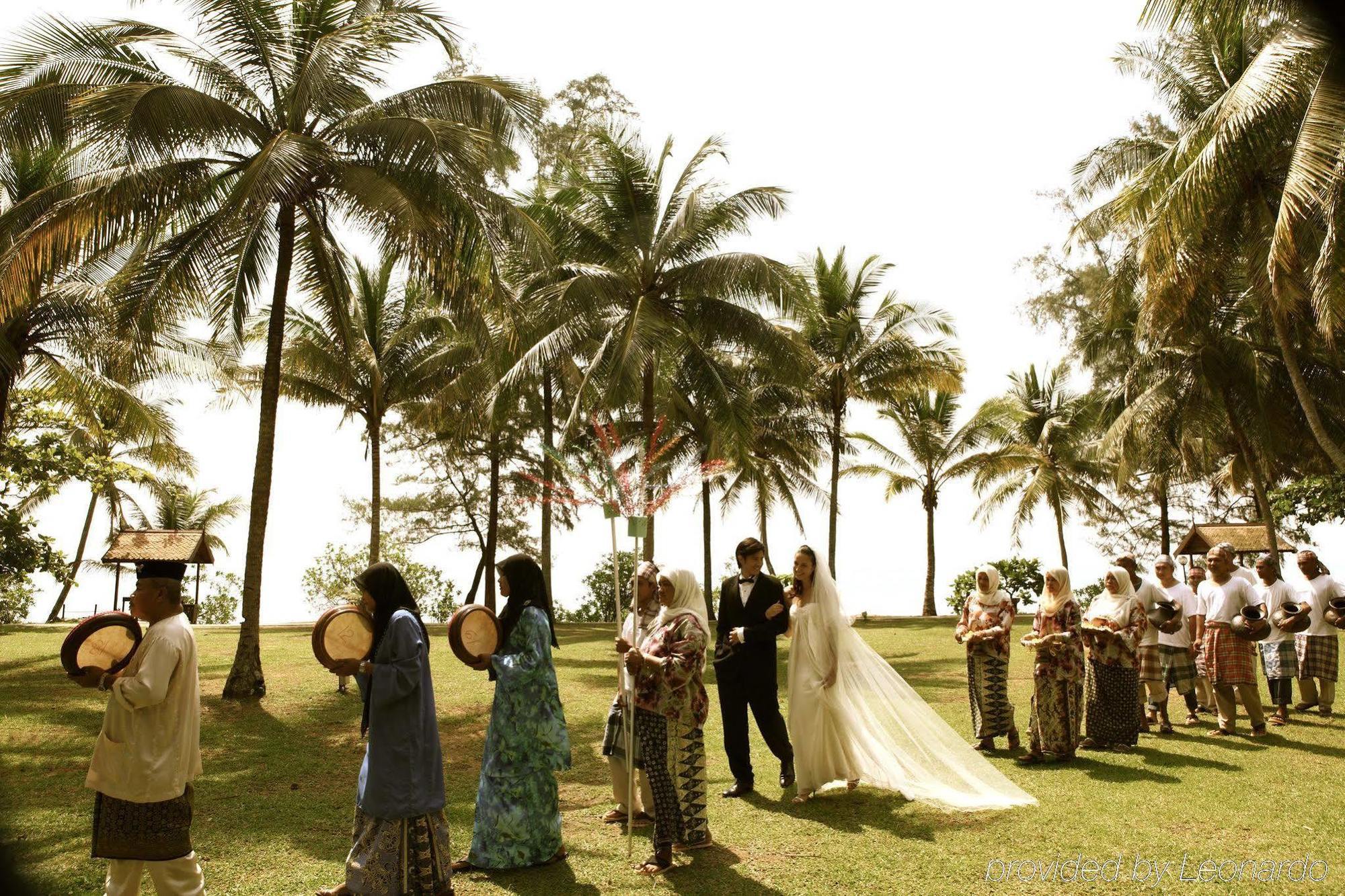 Tanjong Jara Resort, Terengganu - A Small Luxury Hotels Of The World Dungun Eksteriør bilde A wedding in Fiji