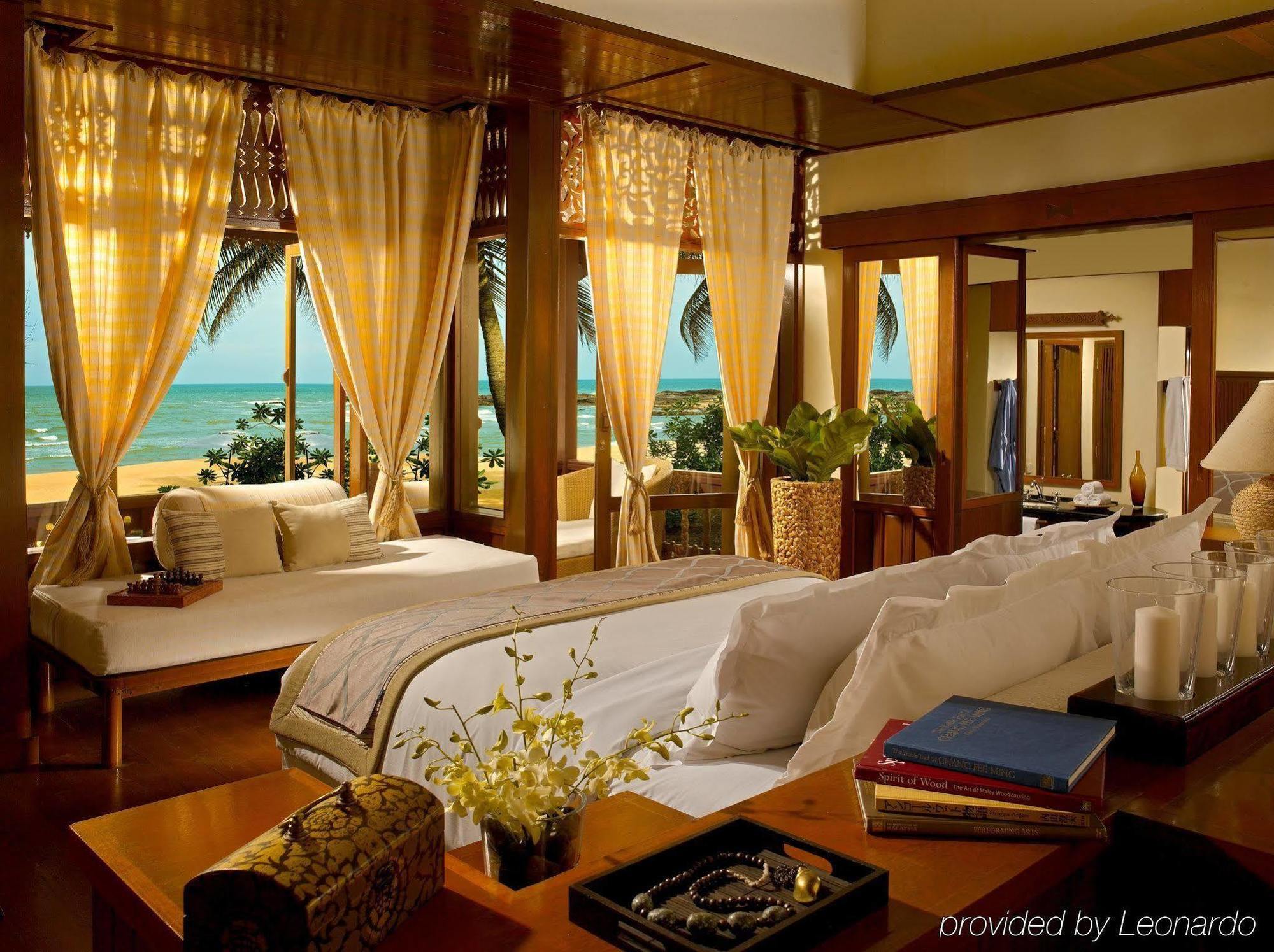 Tanjong Jara Resort, Terengganu - A Small Luxury Hotels Of The World Dungun Rom bilde A bedroom at the Four Seasons Resort